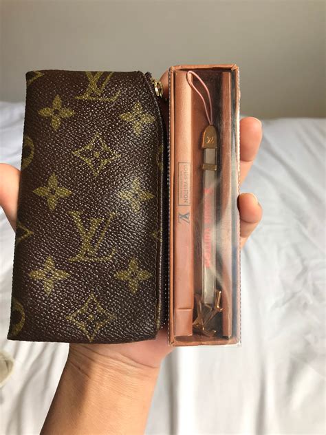 louis vuitton key cle|Louis Vuitton keychain wallet.